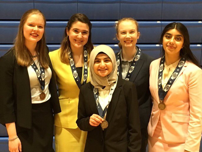 lsw_speech's tweet photo. Great end to the season at State! So proud of our Hawks! https://t.co/YkqSIGmsUO