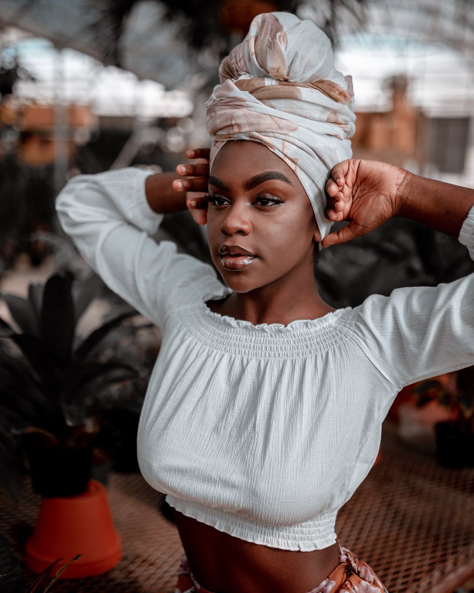 Enchantress✨
#Blacktwitter
