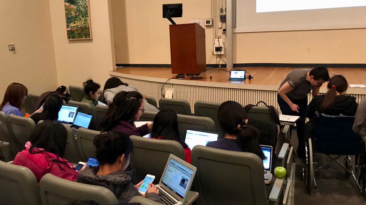 anoushnajarian's tweet photo. Amazing experience at @TechTogetherBos where @Sarah_MMohamed led our @MathWorks team in #DeepLearning and #IoT workshop! #MakingTheNewNormal #shelovesmatlab #shelovesAI #GHC18 #GHC19 #AI https://t.co/hq3MihKDNj