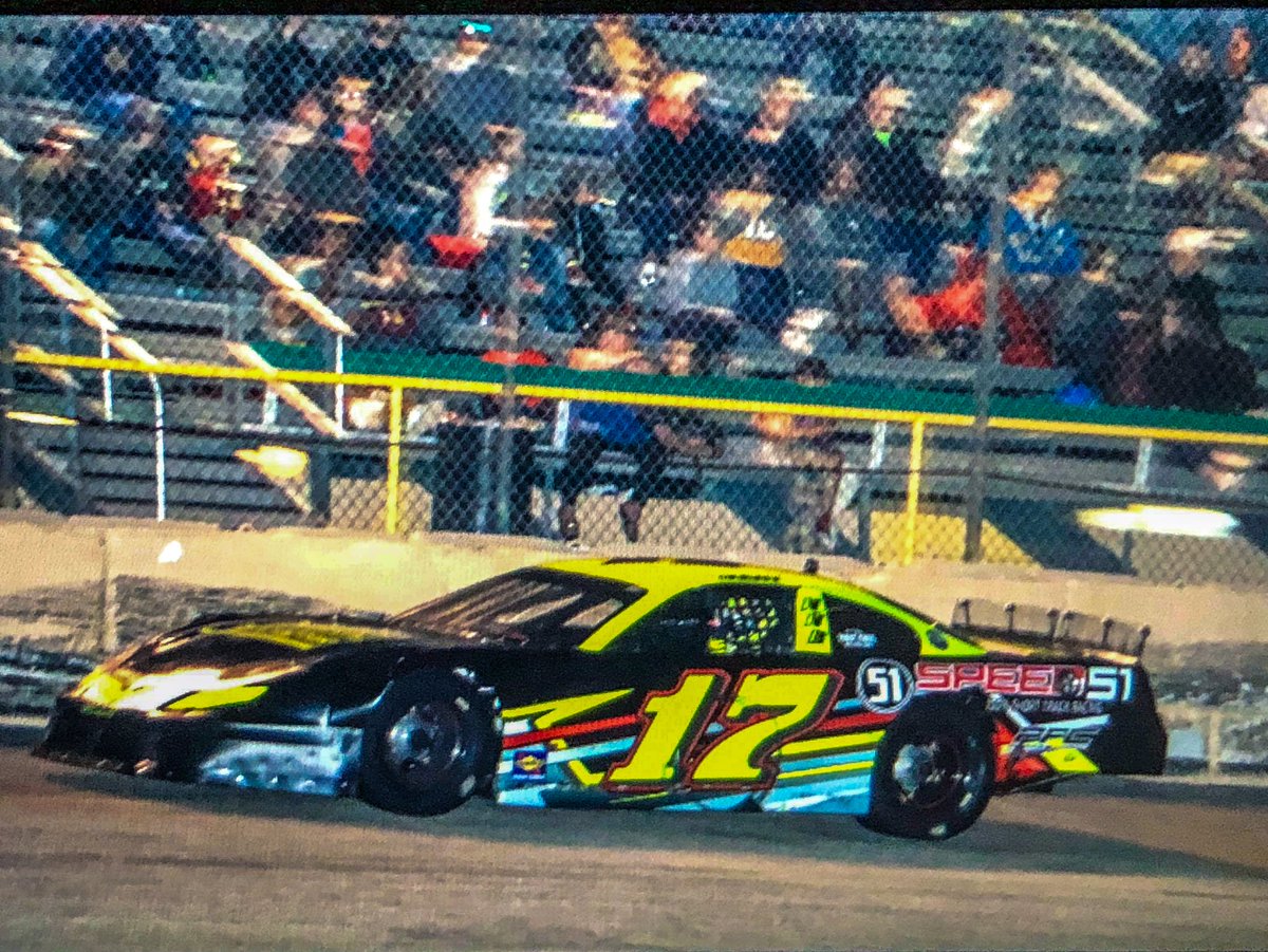 Nick_Neri_17's tweet photo. A pole and a 2nd place finish on the night at @417SSE w/ no practice! We came for the win but we'll take the 2nd. Thanks to Devitos Auto, Martin Jewelers, @PFCbrakes &amp; all of our supporters who help get us to the track each week! #17in19 

📸 Credit: Robert Howell Photography https://t.co/fL1RWmRO1w