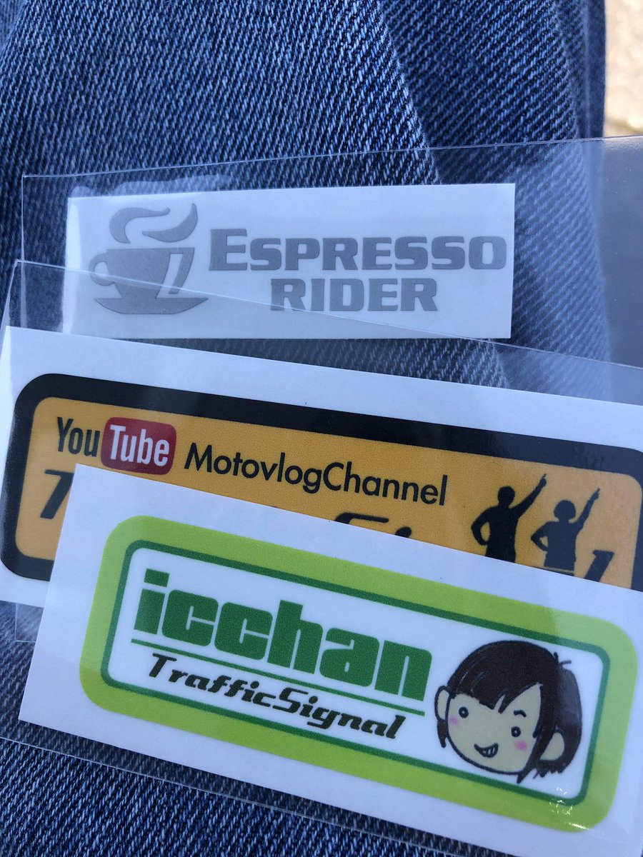 Nagaken8899's tweet photo. 今回の走行会でモトブロガーの
ESPRESSORIDERさん
Ttraffic Signal さんに
お会い出来ました。
ステッカーありがとうございました。
#ESPRESSORIDER
#TtrafficSignal https://t.co/blqI2gtKNn