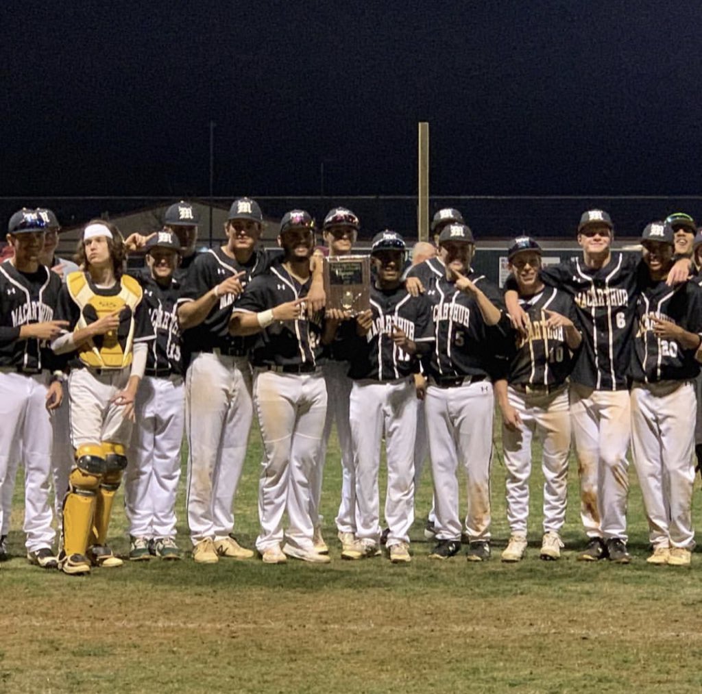 MacArthur Baseball tweet media