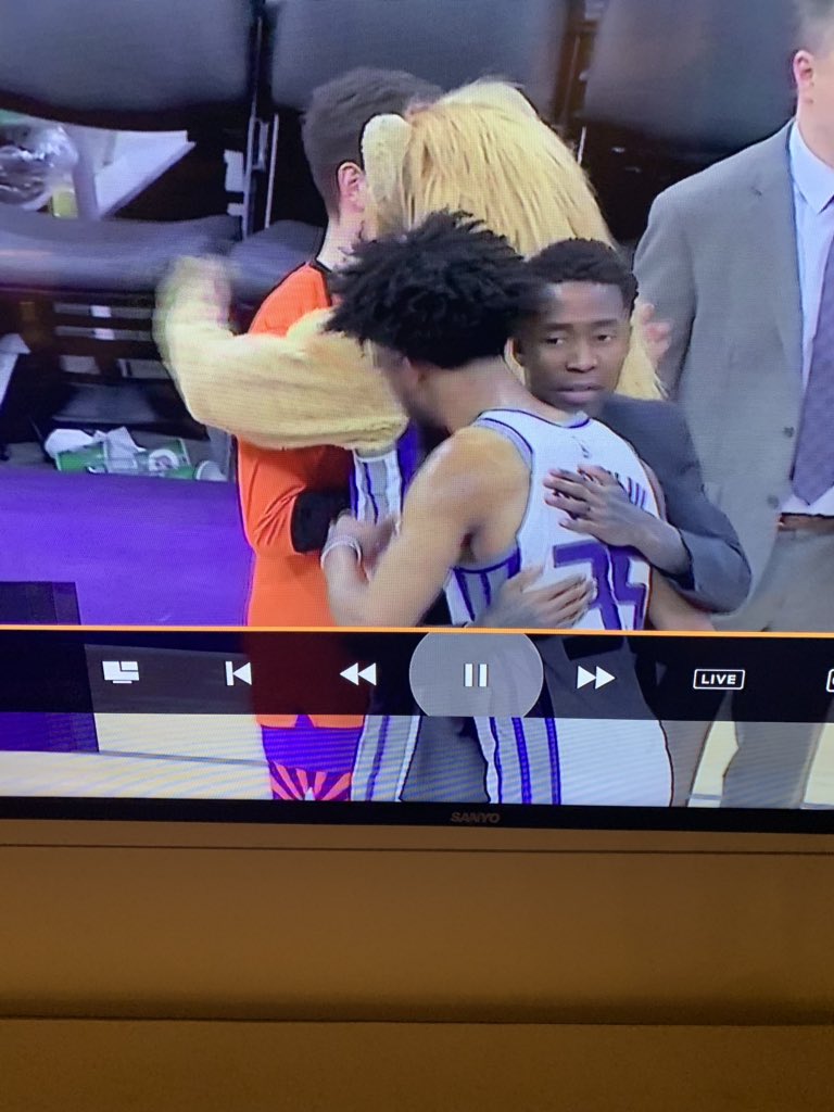 Jimmer catching up with old friends in Sacramento.