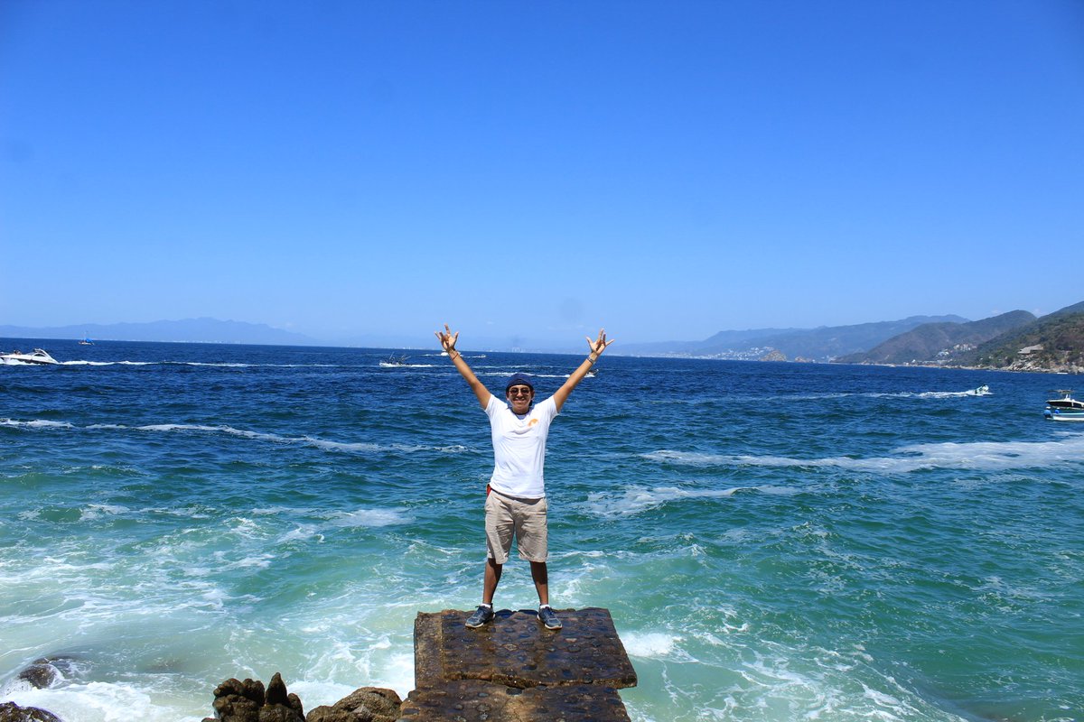 JulioCJimnez's tweet photo. Día de aventura.
@PuertoVallarta #PlayaColomitos #PlayaEscondida #PlayaMadagascar #PlayaCaballos y #PlayaLasAnimas 😎🏖️⚓🇲🇽📷🥃 https://t.co/7ilElcuY6z
