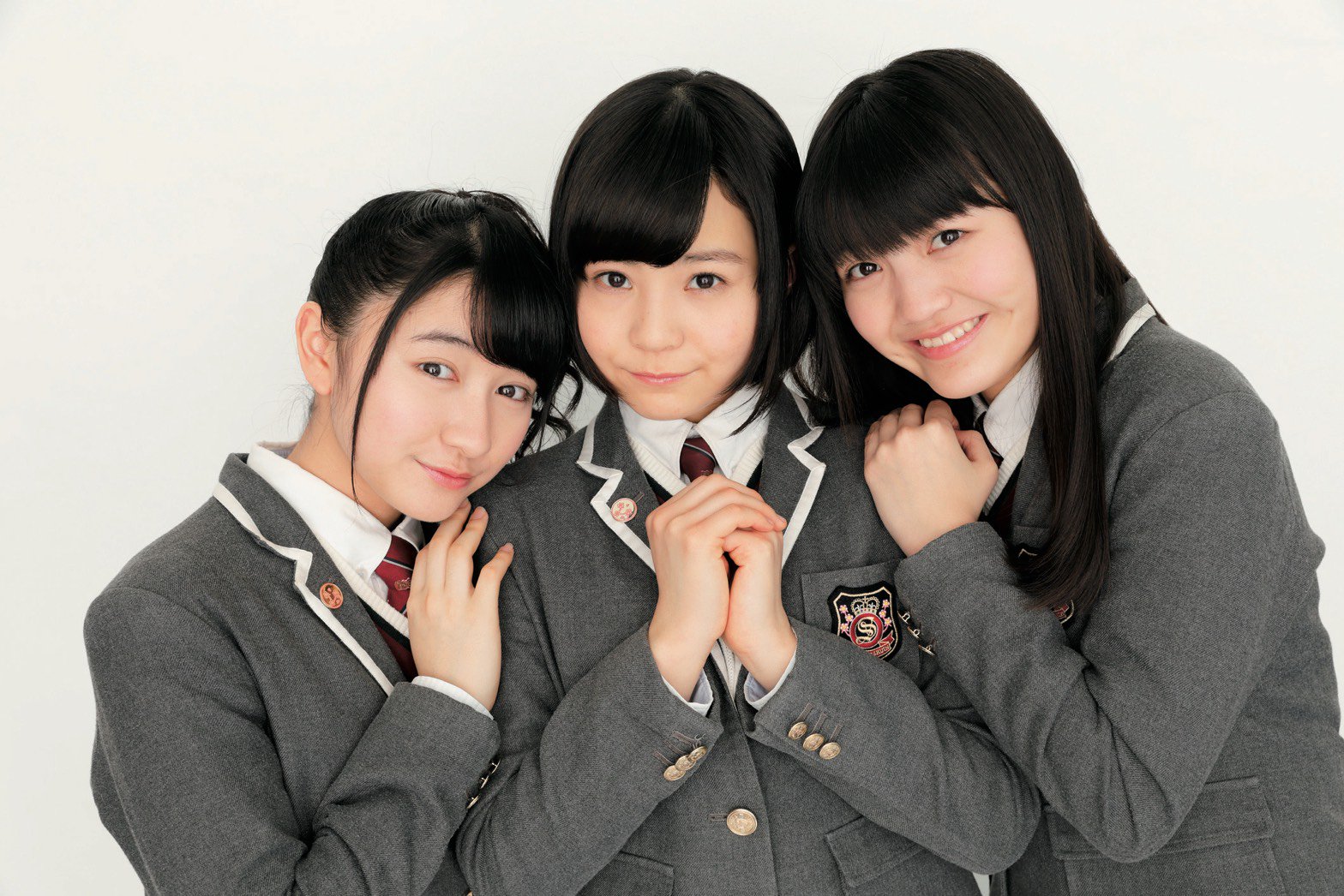 Topyellneo 3月26日発売 Top Yell Neo 19 Spring では 28ページに渡ってさくら学院を大特集 昨年度に続いて 卒業式 を間近に控えた生徒全員に単独インタビューを敢行 18年度を振り返りながら 在校生から卒業生に贈る言葉 卒業生から在校生に贈る