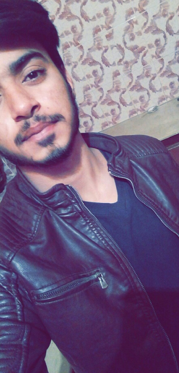 wapsifollow's tweet photo. @Reni_rhe9 لو جی https://t.co/BoXg032c4s