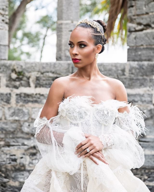 munaluchiBride's tweet photo. A dream wedding in the tropics!
Featured in the latest #munawinter19, this romantic styled shoot featuring the #unfinishedchurch beautiful in @bermuda can be found using the link in bio!
Event Planning & Creative Design @fmdevents
Photography @nanaanna… https://t.co/Qz2NScftQ4 https://t.co/acny7S95nk