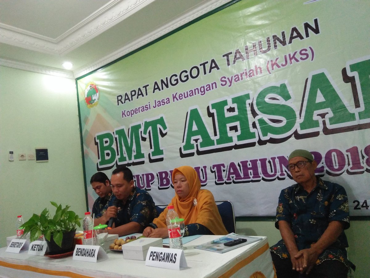 UmiUminur's tweet photo. Mengahadiri Rapat Anggota Tahunan BMT Ahsan Tutup Buku Tahun 2018
#penyuluhkoperasi 
#ppklcilacap
#ppkljateng
#ppkljatengmakaryo 
@dinkopjateng 
@dpkukm_clp https://t.co/6roudPyayu