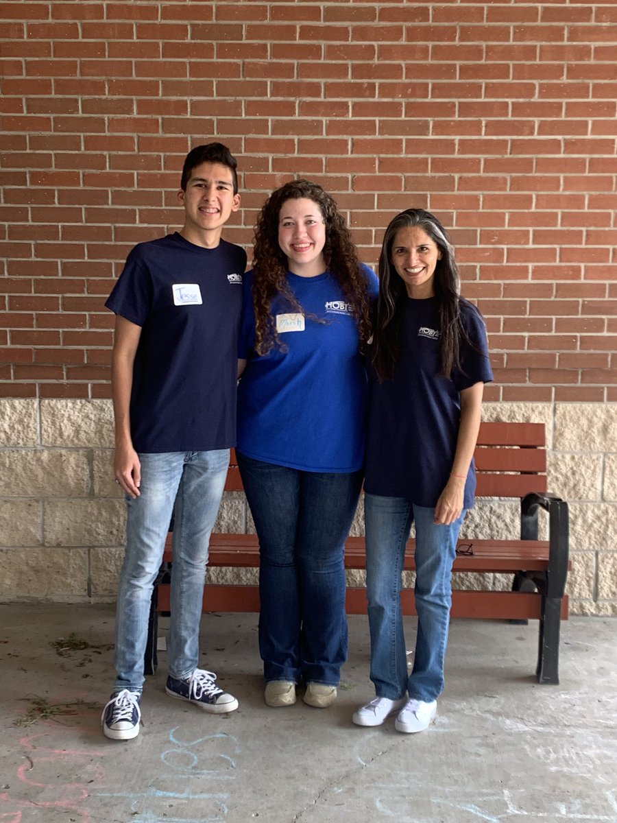 VilmaWolfe's tweet photo. Honored to be part of the team for the 1st HOBY CLeW (Community Leadership Workshop) at RGV. Freshmen learned that positive personal and group leadership means educating and empowering others! ⭐️ @HOBYTXCA https://t.co/ZVMMD3EOVD