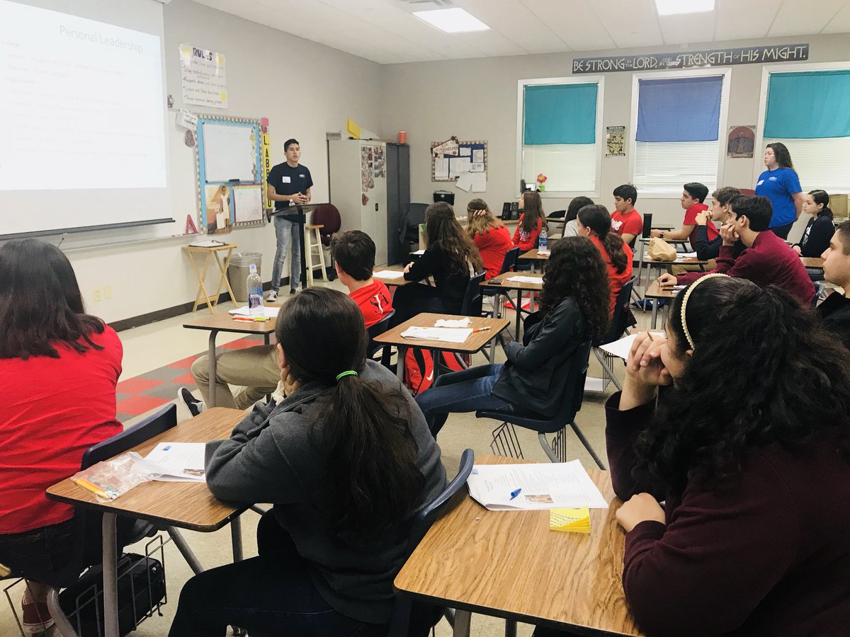 VilmaWolfe's tweet photo. Honored to be part of the team for the 1st HOBY CLeW (Community Leadership Workshop) at RGV. Freshmen learned that positive personal and group leadership means educating and empowering others! ⭐️ @HOBYTXCA https://t.co/ZVMMD3EOVD