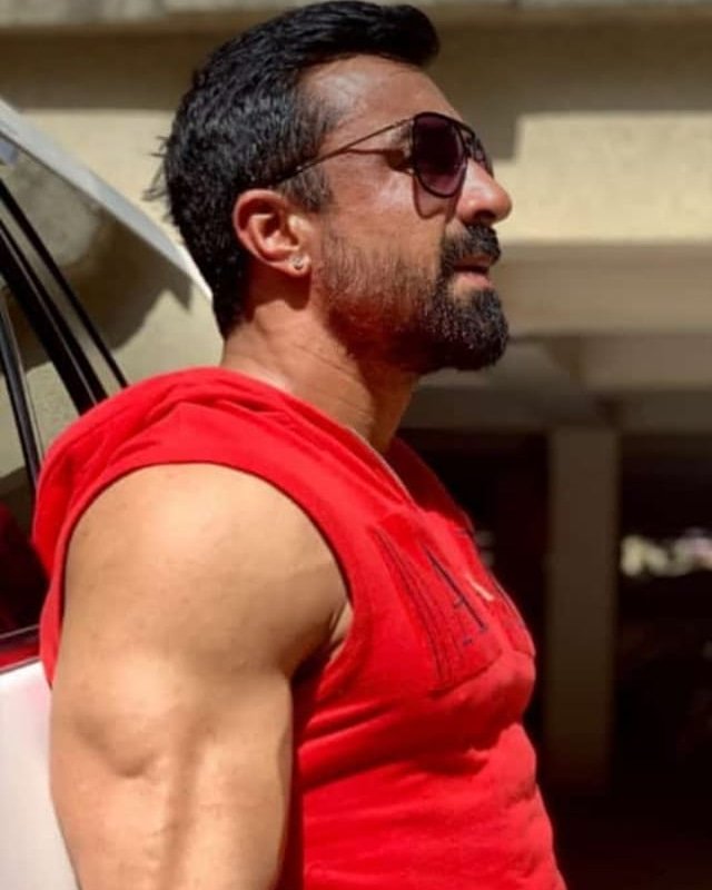 TeamAjaz1's tweet photo. *Wo bol Kar Sach Badzubani Krta hai 
wo apne lehje mein hukmrani Krta hai*@AjazkhanActor 
#teamajaz #SaturdayThoughts 
#AjazKhanKingdom https://t.co/qAd80fyvS6