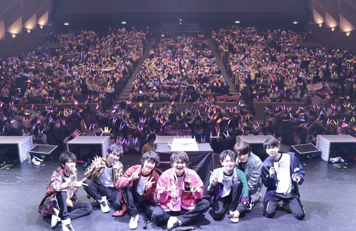 hWaIbe45my7i3hy's tweet image. 〜M!LK SPRING TOUR 2019〜
３／２３ in仙台✨
楽しかった😁少し前まで
受験で勉強の毎日だったけど
今回の春ツで嫌な事も忘れて
癒やされました😄
推しの誕生日を祝うことが
できたのも本当に嬉しい😆
これからもずっと応援する✨

次はキャラアニ楽しむぞ！😂

#MILK 
#みるきーず 
#SPRINGTOUR2019