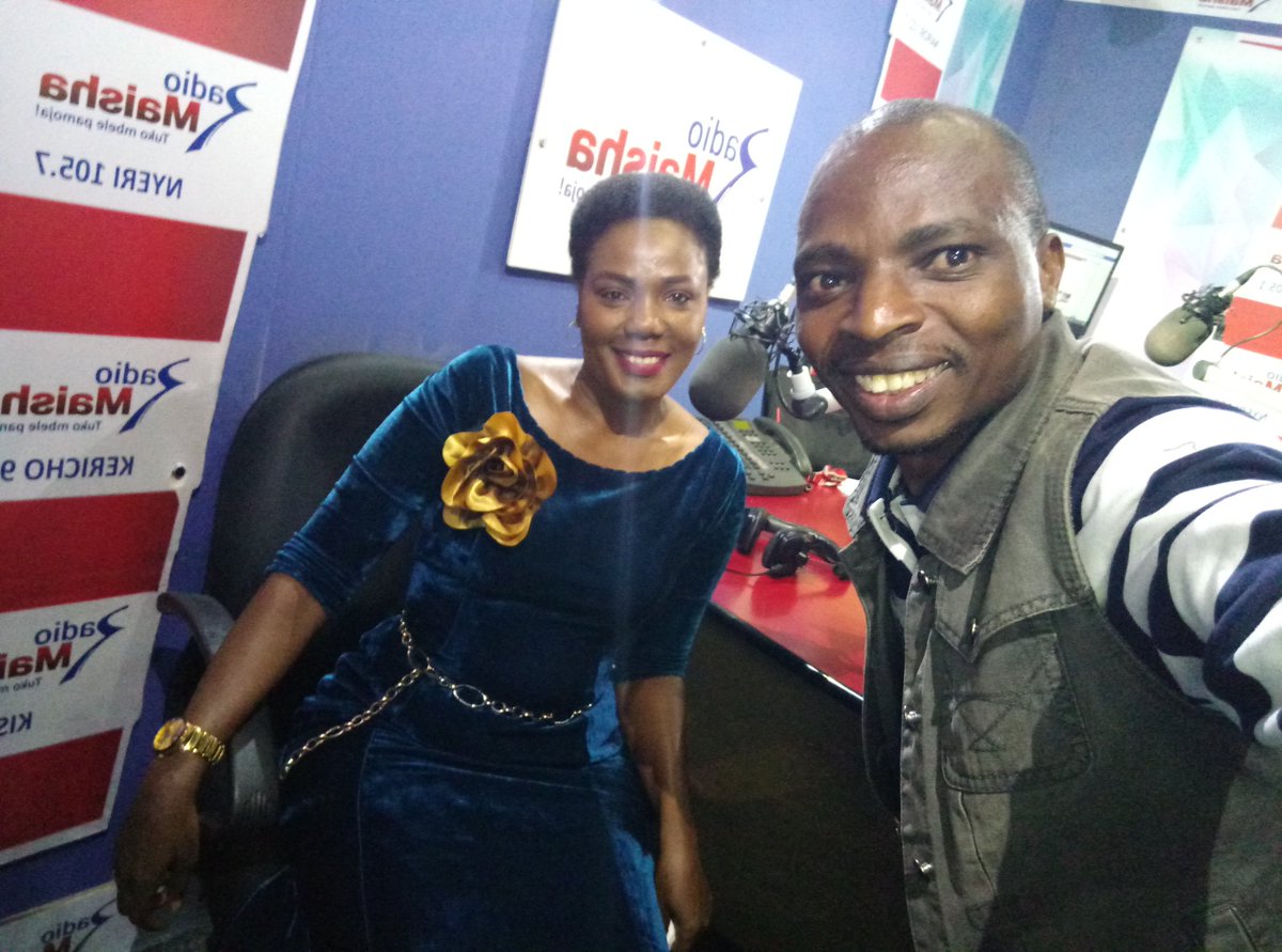 loftymatambo's tweet photo. Ndani ya Studio #Mwanazaburi @SarahK @radiomaisha  #ShangweNaLofty 
Tupige Shangweeeee https://t.co/Jvvh0KW6c0