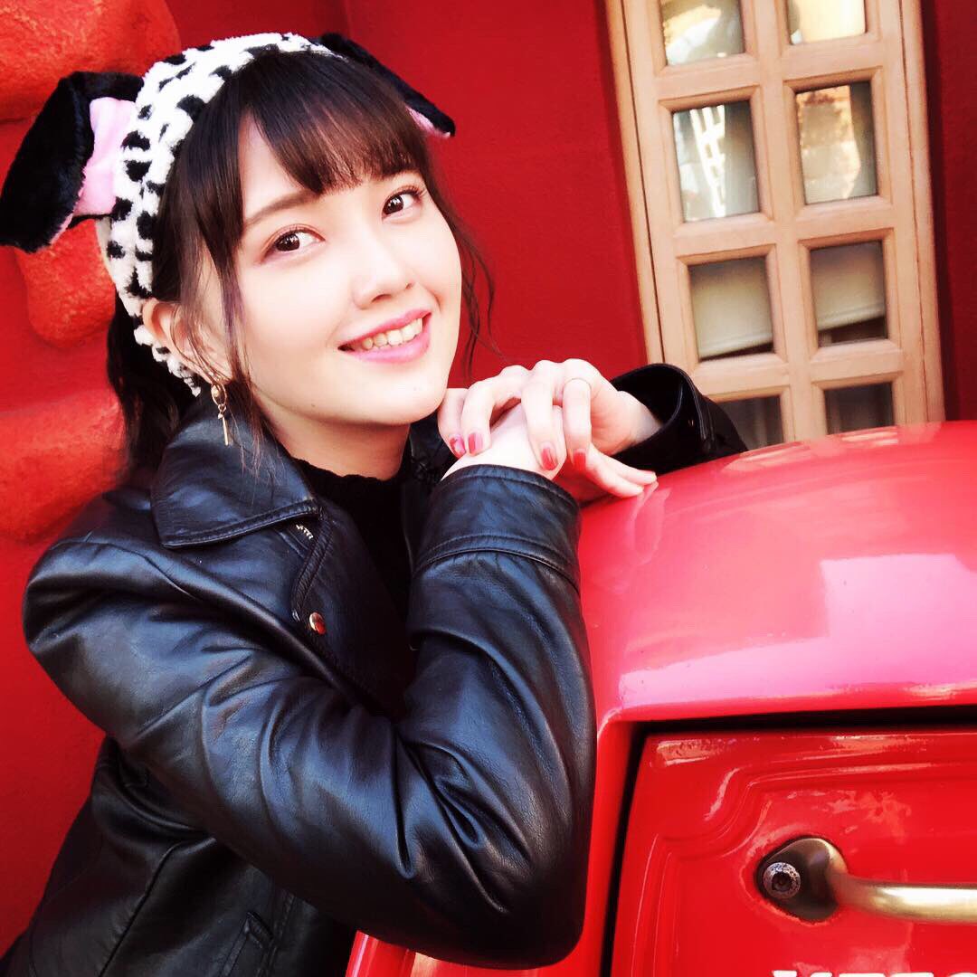 akarin_sorena's tweet photo. お待たせしました映え写真その2！アンケートの締切は本日24日いっぱい！テーマは「新年度なのであかりんに始めて欲しいコト」。出来ればあなたが始めたい事も一緒に！まだの人は #ソレナンデス を付けてつぶやいて♪写真まだありますっ（スタッフ）　#音泉 #鬼頭明里  #ソレナンデス https://t.co/VgGyZGyu8e