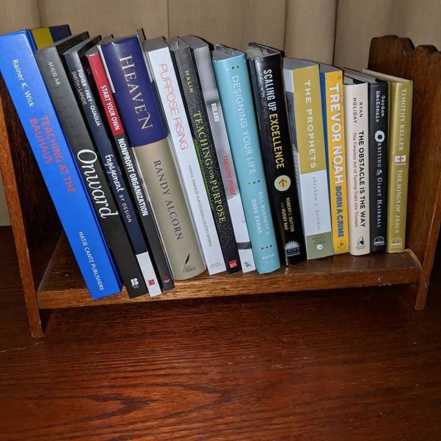 15 books + 4 audiobooks since January 1, #abookaweekchallenge  loved #theobstacleistheway and #orbitingthegianthairball #thankfulforbooks ift.tt/2FvEijy