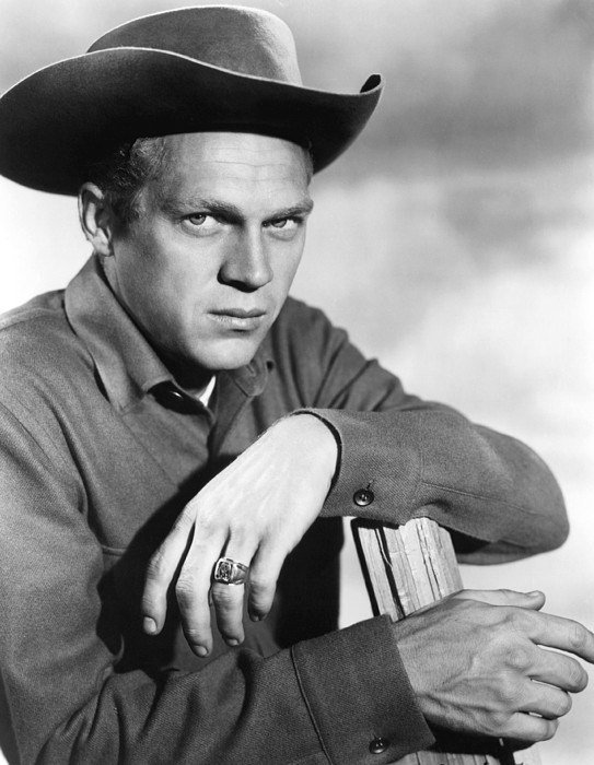 CHC_1927's tweet photo. Happy Birthday to the King Of Cool Steve McQueen! (1930–1980) https://t.co/xLfs7wHeC8