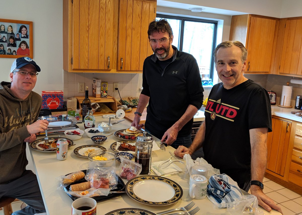 Cyndera's tweet photo. #MyPLMorning Soccer is better with breakfast 😁 https://t.co/ouWLojsQNu