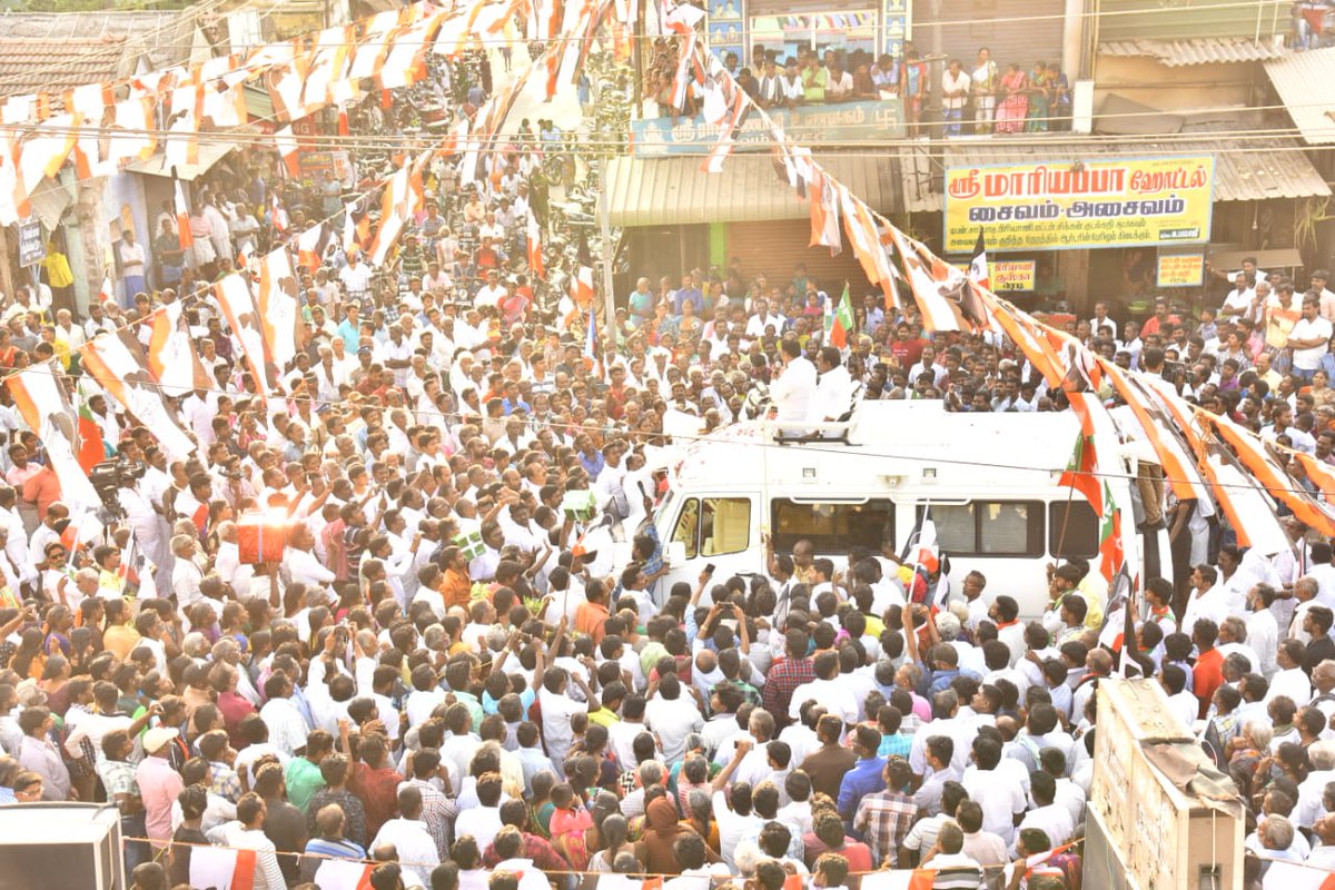 DineshP11788752's tweet photo. #AMMK_TTV
VOTE FOR #GIFT_PACK
தொடர்ந்து ஐந்தாவது நாளாக இன்று கழக துணை பொது செயலாளர் அண்ணன் டிடிவி அவர்கள் பாராளுமன்ற தேர்தல் பிரச்சாரத்தின் போது ... https://t.co/3lKOFP0ezf