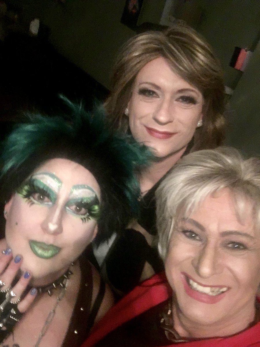 CatherineC0urte's tweet photo. #TransDayOfVisibility - so of course the sun is shining! https://t.co/1GqU4SGQ4T