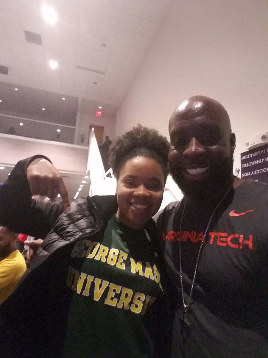 rodneymanley's tweet photo. Reppin colleges at CRC worship service today #famweekend @CRCNorfolk #letsgohokies https://t.co/216dQkkViJ