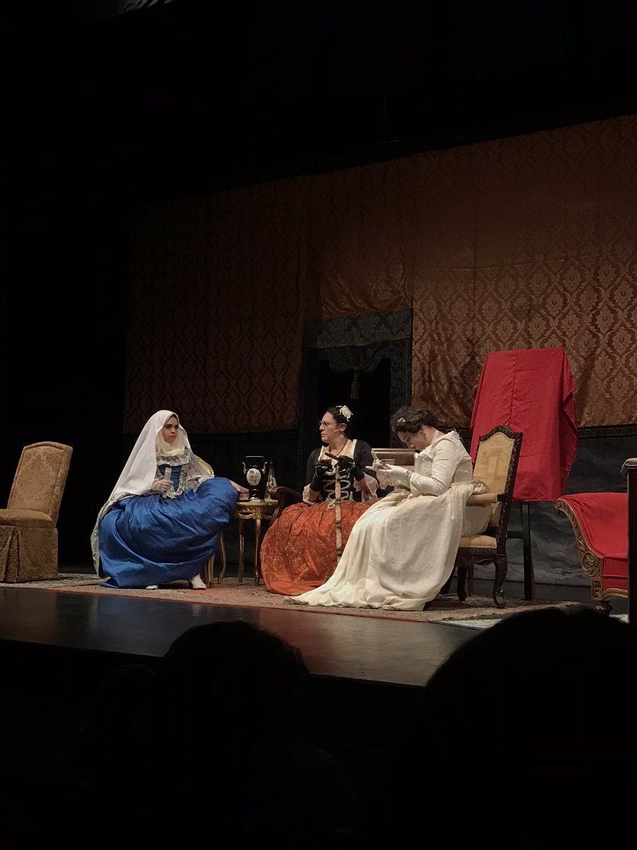 Martha_Hilda's tweet photo. En escena, en el Teatro de los Jaguares de la @UAEM_MX, tuvimos el placer de ver la obra de @somoslasmeninas en su capítulo de Sor Juana Inés de la Cruz. Gracias al Consejo Ciudadano de Toluca y la Fundación @ideaslibres por acercar la cultura al municipio. https://t.co/gPfr2JkA1a