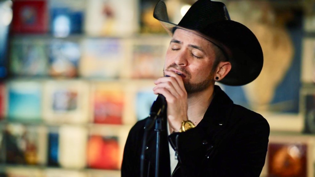 Son de Rey Honors Selena With “No Me Queda Más” Tribute And Birthday Show sonderey.wordpress.com/2019/03/31/son…