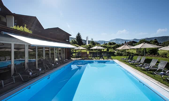 WellnesshotBay's tweet photo. Außenpool im Lindner Parkhotel in Oberstaufen

https://t.co/ojlHgODeOX

#WellnesshotelsBayern #WHB #wellnesshotels #bayern #wellness #spa #aussenpool #pool #wellnessbereich #wellnesswochenende #wellnessurlaub #entspannung #erholung #erleben https://t.co/BRKcsWH6TR
