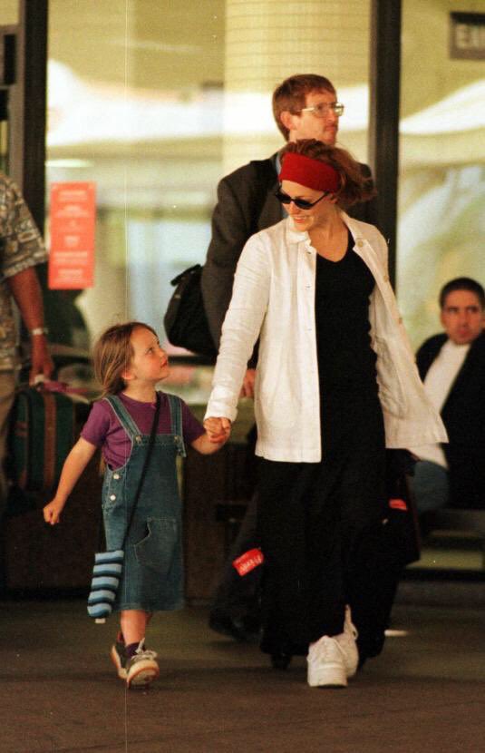BadlyGillian's tweet photo. Happy Mother’s Day! 💐 https://t.co/ecNUVsn5aV