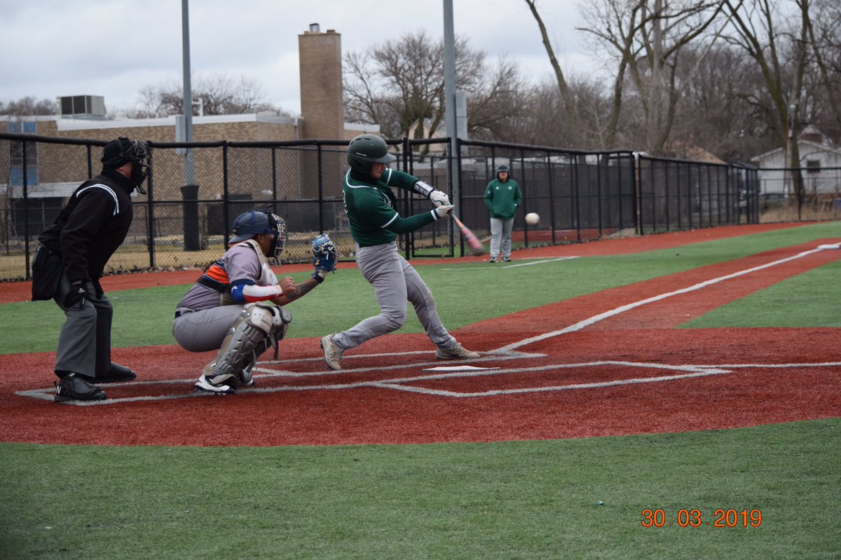 JeffCurtis27's tweet photo. @MVCyclones @MVCCBaseball Cold day but a good one for all! https://t.co/KZFfwzKLob