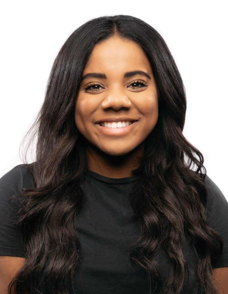 ragingreddsu's tweet photo. This is Josian Brett from Spokane Washington! She is a Sophomore and is majoring in Theatre. She loves singing, dancing, playing soccer, quoting every movie, FaceTiming her family everyday, sending hilarious memes to her friends, and being an auntie of 10! #meetthecast #ragingred https://t.co/b1elgDYQKy
