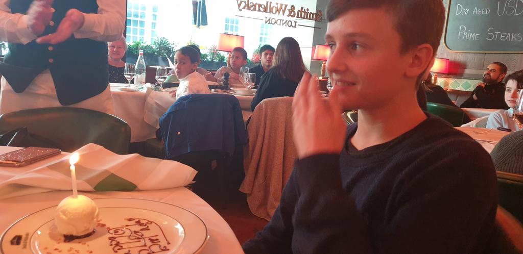 wp257's tweet photo. Double celebration in the Price family #HarrysBirthday and #MothersDay #SuperbLunch #SmithAndWollenskys https://t.co/iUuB7b3zhq