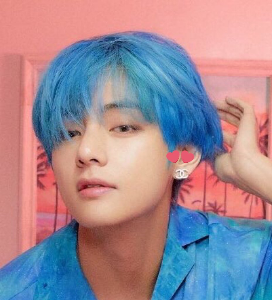 vmingist's tweet photo. vmin keeps using their channel jewelry https://t.co/0fRxITcpqX
