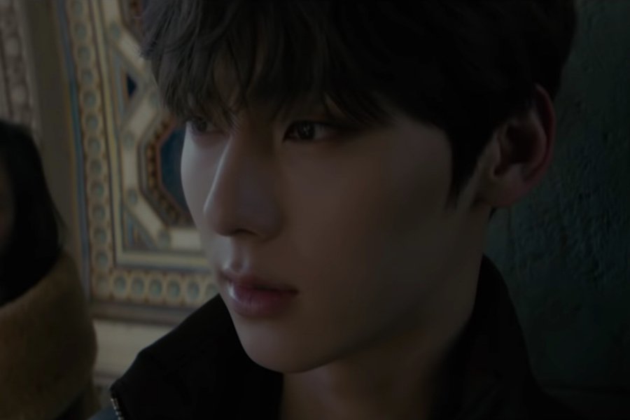 soompi's tweet photo. WATCH: #NUEST's #Minhyun Unveils Cinematic MV Teaser For "Universe" https://t.co/RiP4dxBcZz https://t.co/Cnkuwl9Qau