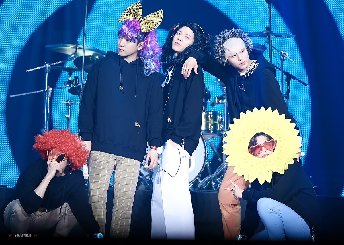 strumnrun's tweet photo. 안녕하세요. DAY6 입니다. https://t.co/2uyMVbqvAn