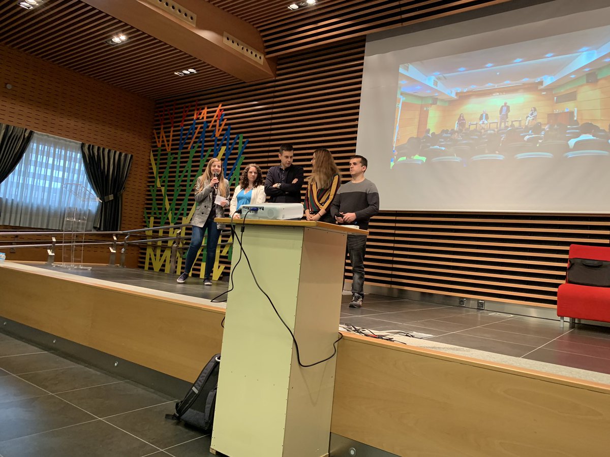 felixsplace's tweet photo. Comienxzo de la clausura del Foro. Intervención de Raquel Correa SGA de Organización de JUP #ForJuP https://t.co/SG3MQeVLvN