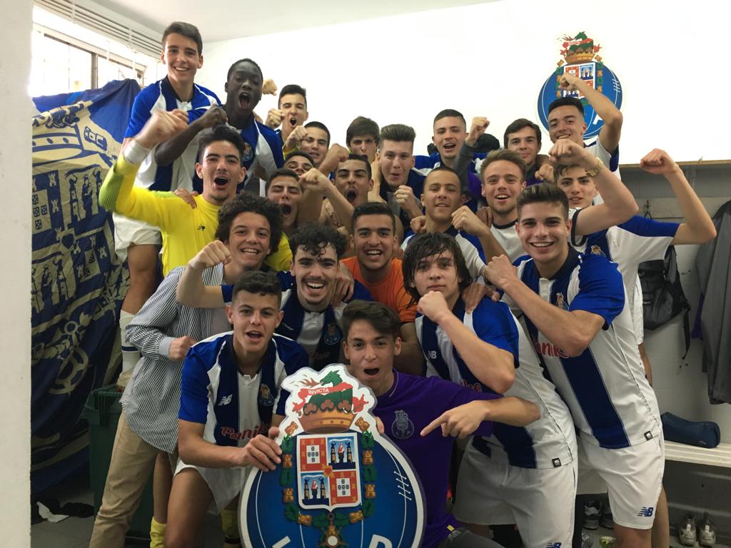 Grande vitória 💪💪

#FCPorto #FCPortoSub17 #sub17