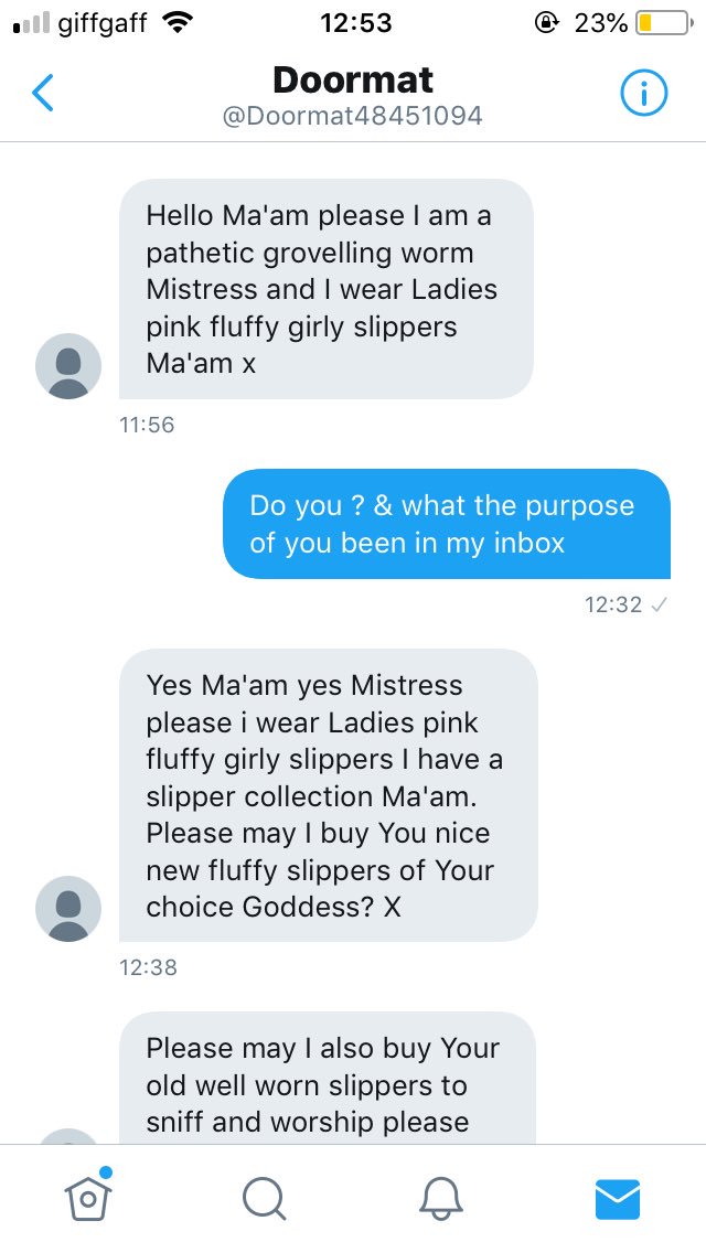 FeederFeet's tweet photo. Another fake ladies 🙈🙊 https://t.co/fzDO889ngo