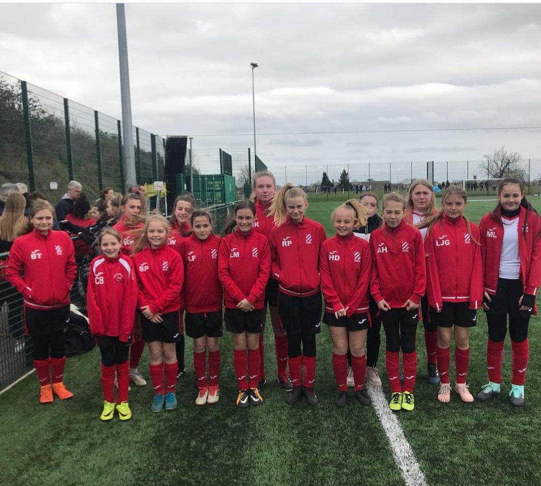 buryrangergirls's tweet photo. Bury Rangers Girls all set for their training session with @ThlfcOfficial football Festival.
#training #Spurs #SpursLadies #girlsfootball #football #thisgirlcan #ladiesfootball #BuryRangersGirls #hertford #ware #GoGoBury #togetherstronger #sisterclub #mothersday #justforfun https://t.co/0QVwf96Atq