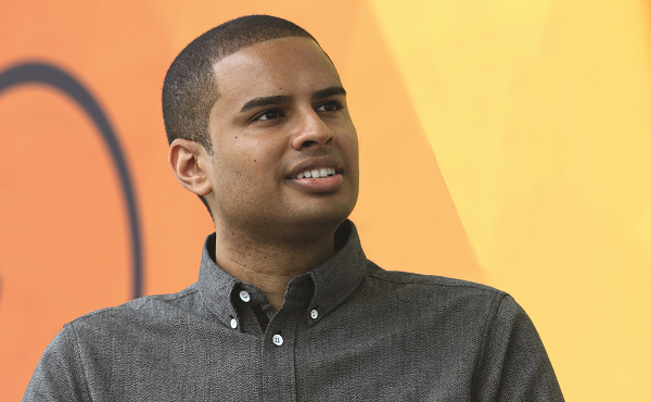 ריאן וויליאמס רק בן 30 וכבר עומד בראש סטארט־אפ נדל״ני שמגרד שווי של מיליארד דולר • מי שעזרו לו להגיע עד הלום הם האחים ג׳ארד וג׳וש קושנר • עכשיו כשג׳ארד הוא חתנו של נשיא ארה״ב, הקשר הזה הופך לבעיה ענקית >> forbes.co.il/news/new.aspx?…

צילום: Shutterstock