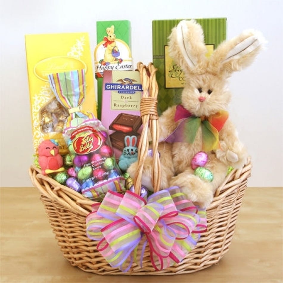 CarithersFlwrs's tweet photo. Let Carithers custom design an Easter Basket for your holiday! Featuring chocolate easter eggs, gourmet chocolate bunnies, candies, plush bunnies, and more. #happyeaster #easterbasket #localitemonly #carithersflowers https://t.co/lzgLUTwQGO https://t.co/TjqMX0U5kT