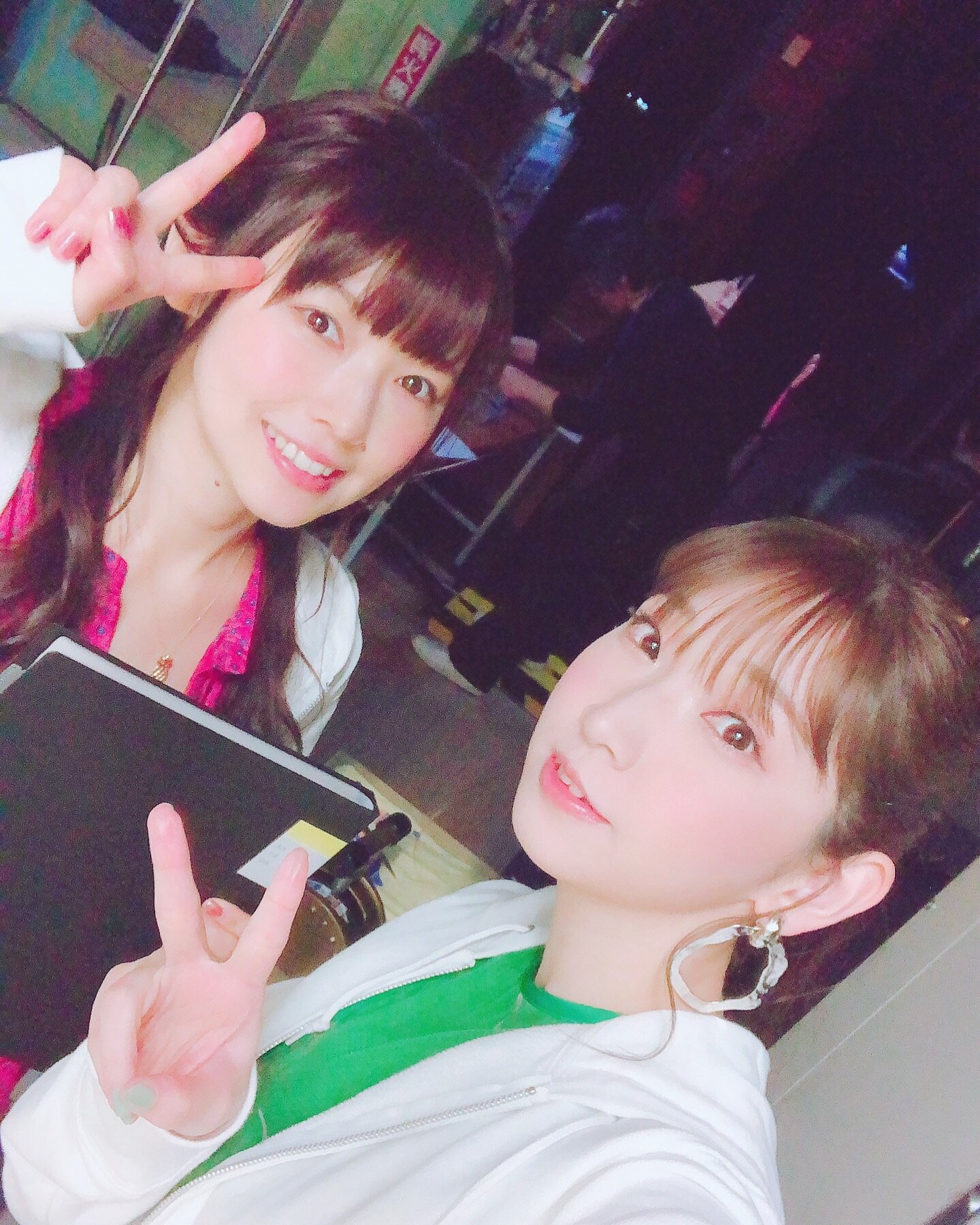 井上麻里奈 井上麻里奈 下田麻美のit革命19 卒業 終了しました 何ヶ月も前から話し合いギリギリまで準備をしてきましたが 皆様にご覧頂けて嬉しいです 記録にも記憶にも残らないイベント 最高ですね ただめっちゃ楽しかった事だけ覚えてい