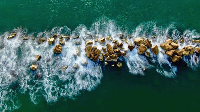 andreaspinopico's tweet photo. Rocks in the sea
.
.
#droneoftheday #aerial #aerialphotography #droneofficial #drone #dronesdaily #dronestagram #droneglobe #dronorama #dronepointofview #flyresponsibly #dronespace #aerialdynamics #drone360aerial #ourdronedaily #dronelife #dronegear #DroneRazor #DroneFly #Dr… https://t.co/VOaSiW2xYO