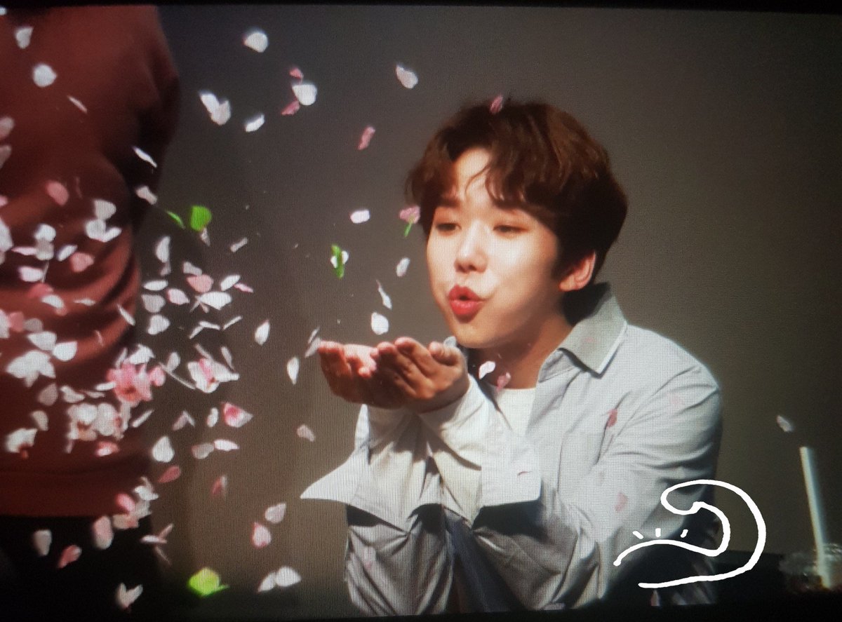 100per_hero's tweet photo. [19.03.29] 목동 팬싸 프리뷰 #록현  (@gusdl210)  기요워😍 
#Still_Loving_You  #백퍼센트 #100percent #rockhyun  #김록차 https://t.co/YjTF2m1mYz