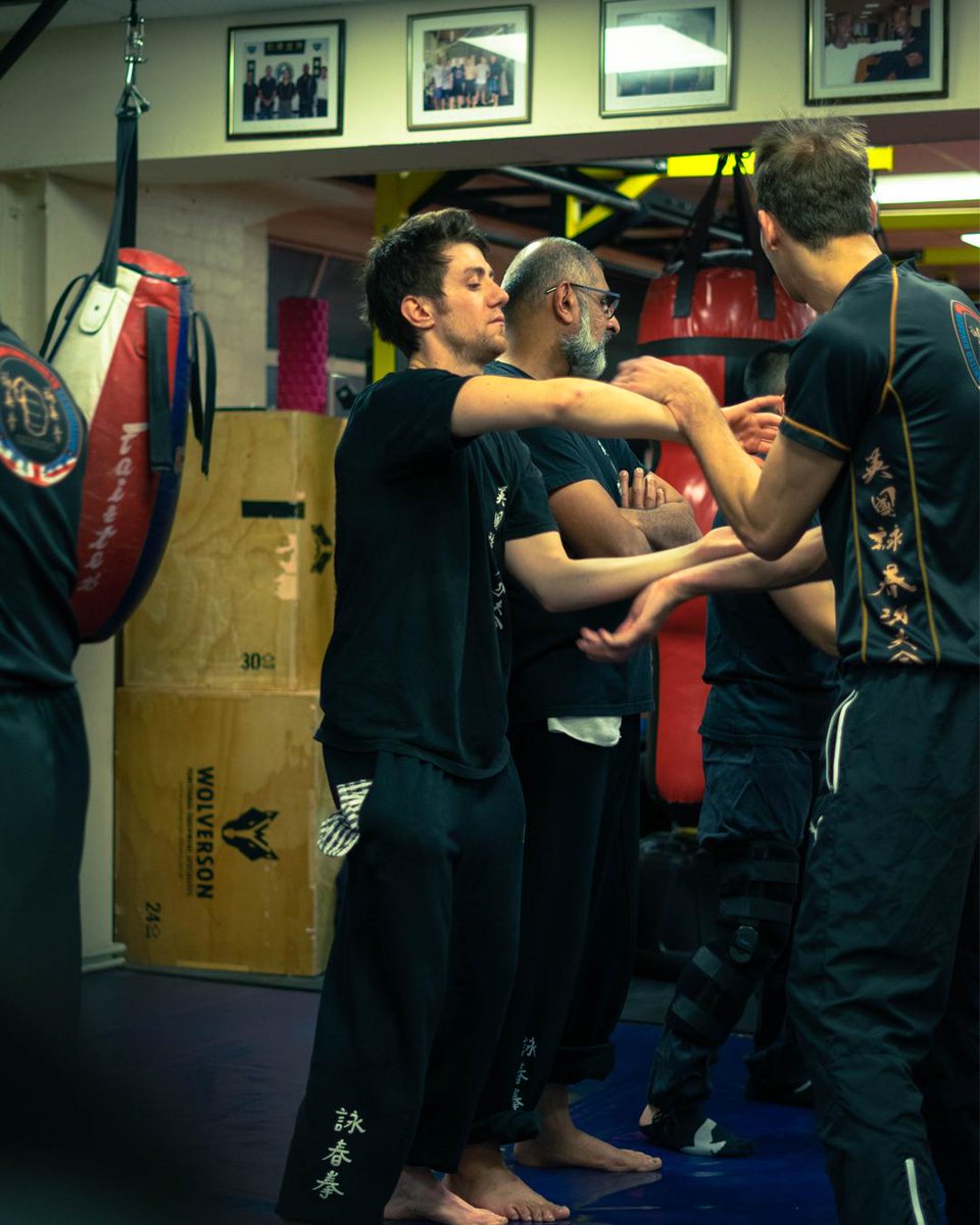 londonwingchun's tweet photo. How's everyone coping with the time change, can you still function with one less hour of sleep?😅

We at #LWCA are going strong with a packed house today! 🙌🏼

#LondonWingChun #LondonSelfDefence #LondonMartialArts https://t.co/17QY8jOUrx