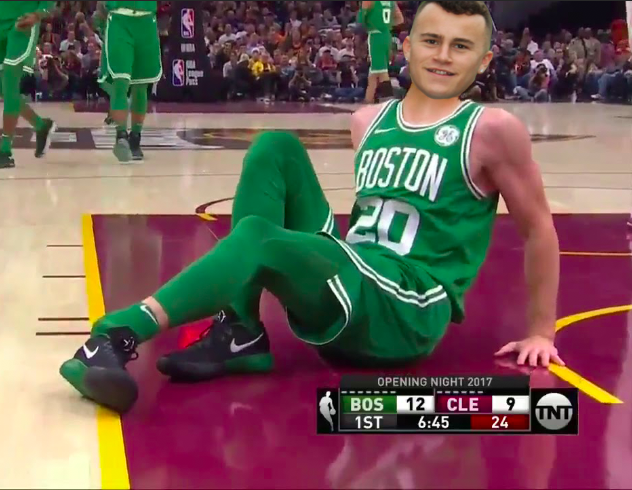 530 days since @vFluzz snapped his leg trying to snapkick @DannyDeVito for saying Jayson Tatum's rookie season isn't better than Kobe Bryant's whole career. 530 days I've been waiting for the @celtics to waive this bumass of his max contract. I've had enough! #bust #brickalert https://t.co/lYTygBlViz