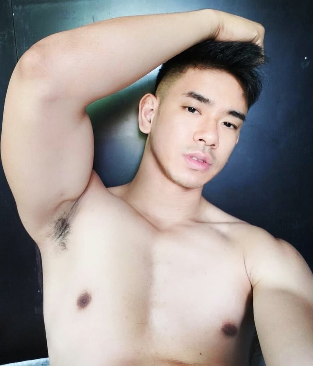 KilikiliSeeker's tweet photo. Hottie!!! https://t.co/c7Tm41Gtzi