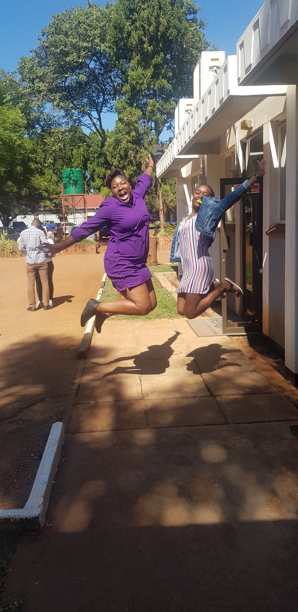 Lunch time jump!!! Wonzwa mumwe achiti photoshop!!
@masterclasszw @Mrzyt @joannamunengwa @napoleonnyanhi #MasterclassMoments #RPMClassOf2019 #radiomasterclasszw