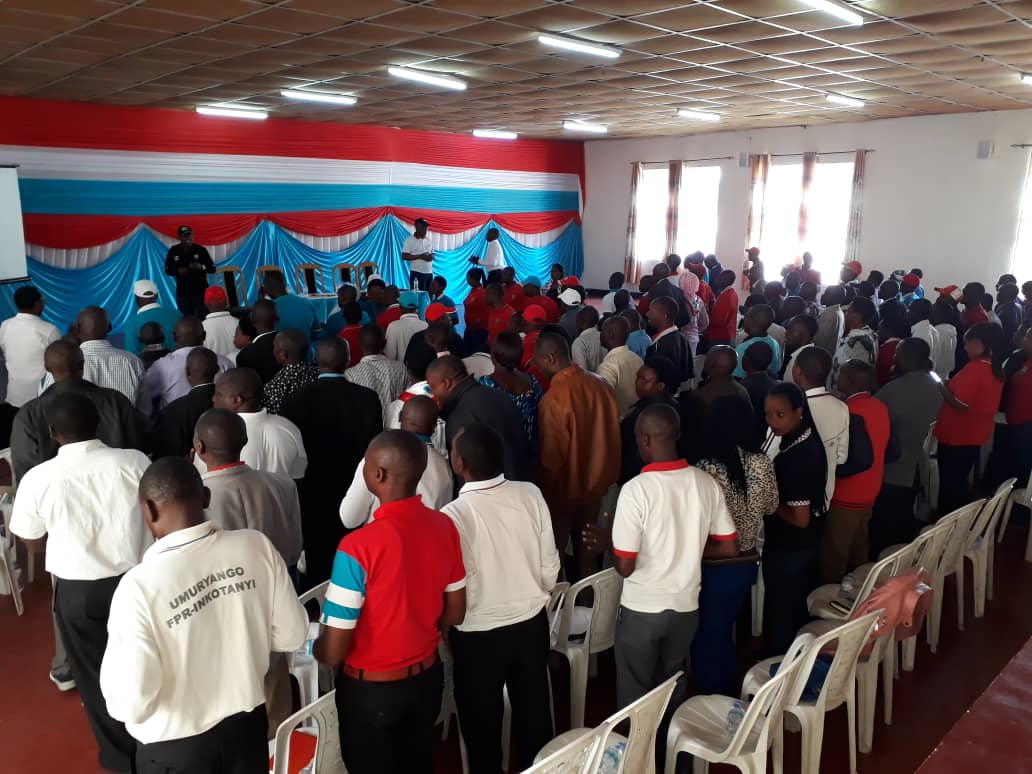 HabJdamas's tweet photo. Uyu munsi kuwa 31.3.2019, mu Karere ka @rpfmusanze  habereye umwiherero w'inzego z'umuryango kuva ku kagari kugera ku Karere.@gatjmv https://t.co/3XhF8aAjAI
