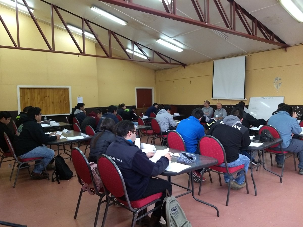 ANB14LosRios's tweet photo. En estos momentos se realiza Repaso del Curso Básico SCI, En Cuerpo de Bomberos Máfil, para posteriormente realizar evaluaciones.
#CBSCI
#Regional
#CbMáfil
@ANB14LosRios https://t.co/YrLdttpR1Q