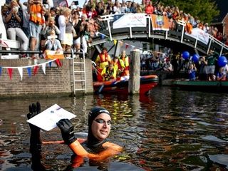 SamenloopSWF's tweet image. Gisteren verscheen een column van Jantien de Boer @Jantienlc in de #LeeuwarderCourant @lc_nl Titel: Maarten-Moe. Subtitel: Het wordt één groot marketing-kankerfestival. Lees hier onze reactie. buff.ly/2uDhGau @mvdweijden @kwf_nl